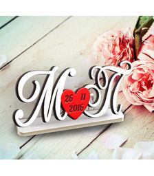 Буквы из дерева с датой на подставке