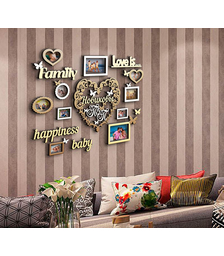 Композиция из фоторамок и монограммы