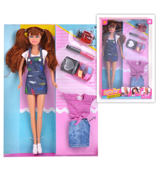 Кукла с аксесуарами, в коробке